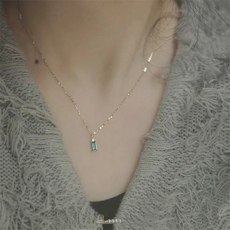 Emerald Elegance Necklace - GILDED GLIMMER