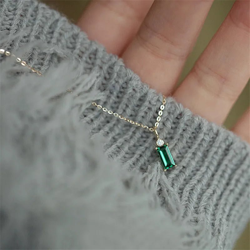 Emerald Elegance Necklace - GILDED GLIMMER