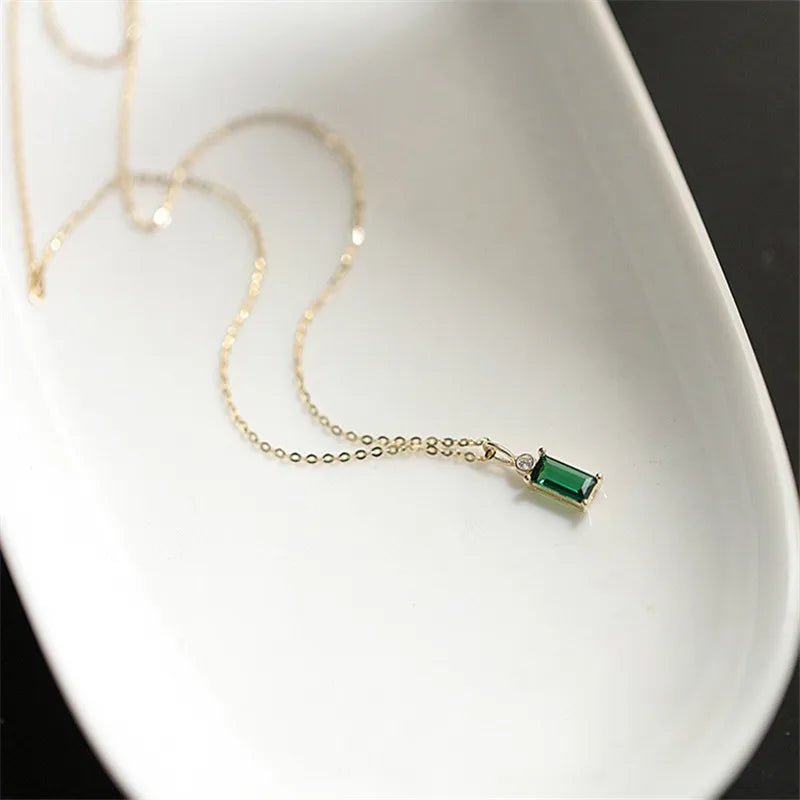 Emerald Elegance Necklace - GILDED GLIMMER