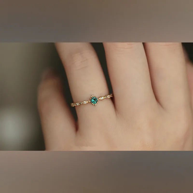 Emerald Radiance Ring - GILDED GLIMMER