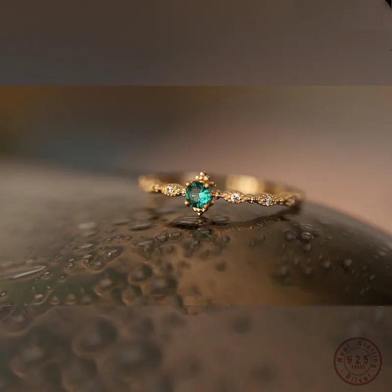 Emerald Radiance Ring - GILDED GLIMMER